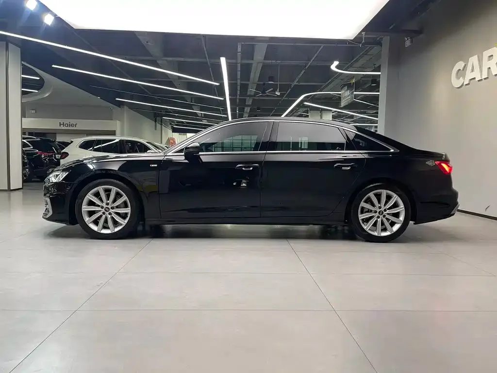 Audi A6L 2023 из CN, фото 7