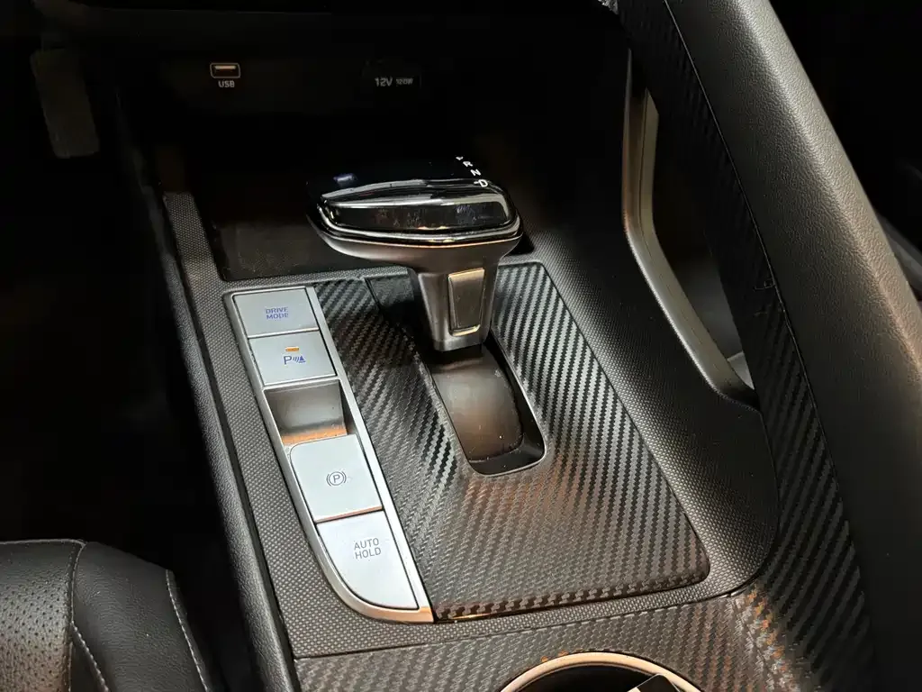 Hyundai Elantra 2022 из CN, фото 8