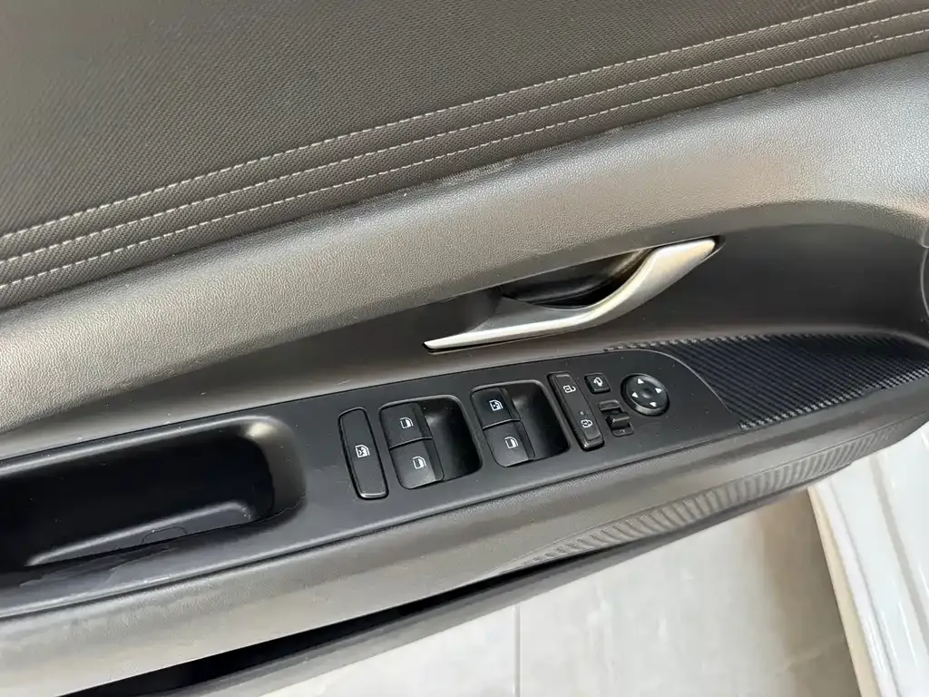 Hyundai Elantra 2022 из CN, фото 7