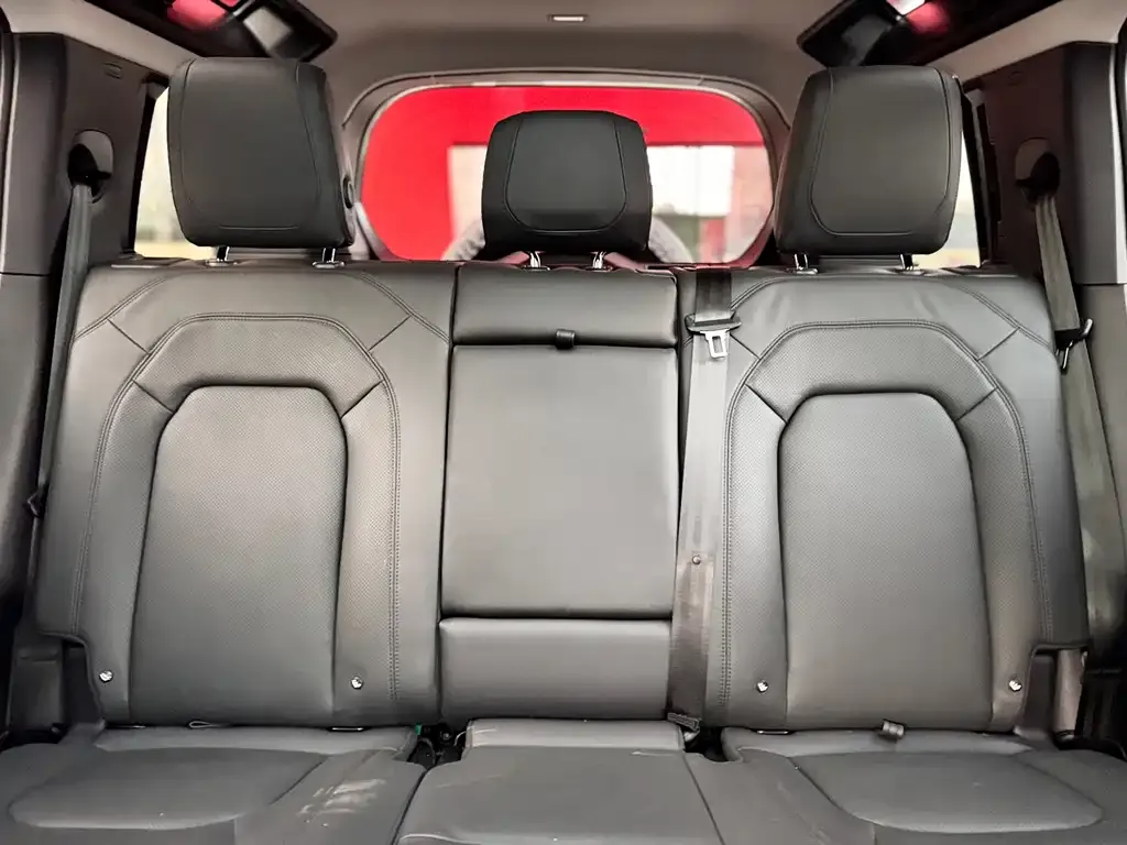 Land Rover Defender 2023 из CN, фото 3