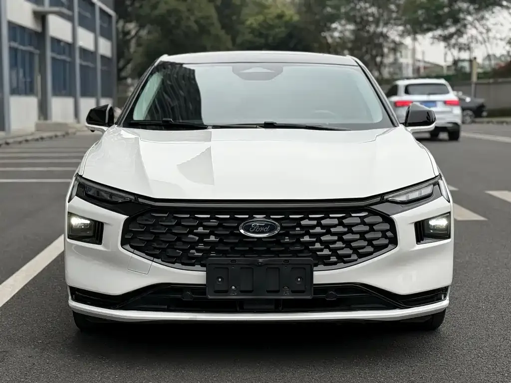 Ford Mondeo 2023 из CN, фото 4