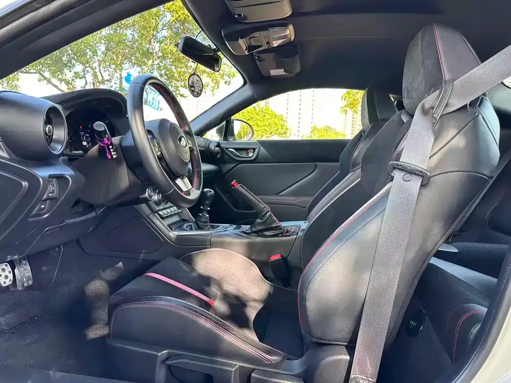 Subaru BRZ 2023 из CN, фото 6
