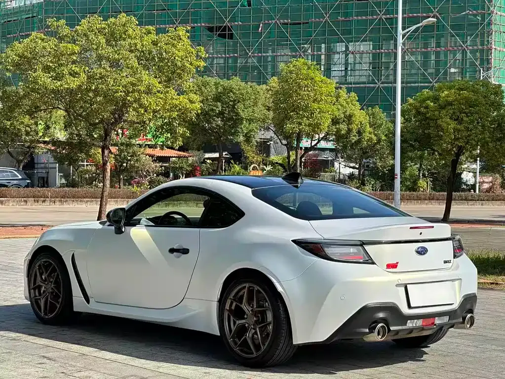Subaru BRZ 2023 из CN, фото 9
