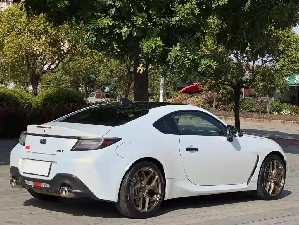 Subaru BRZ 2023 из CN, фото 10