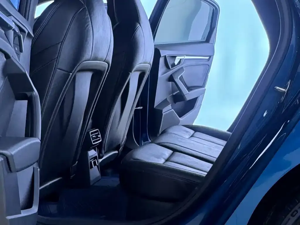 Audi A3 2021 из CN, фото 2