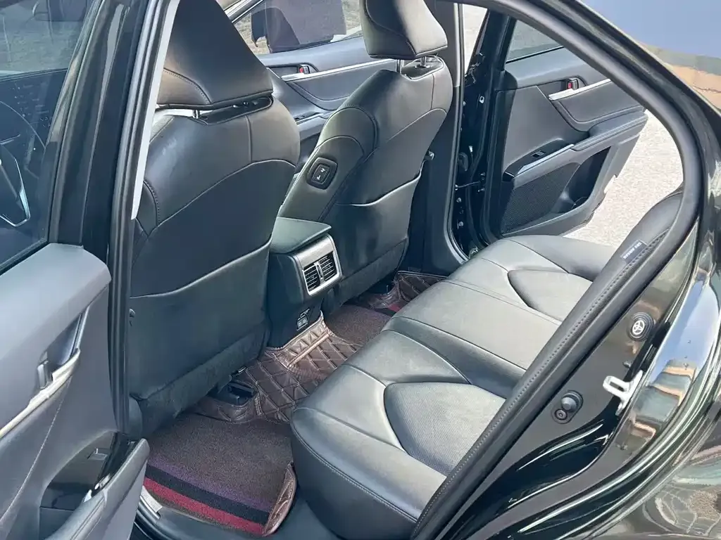 Toyota Camry 2023 из CN, фото 4