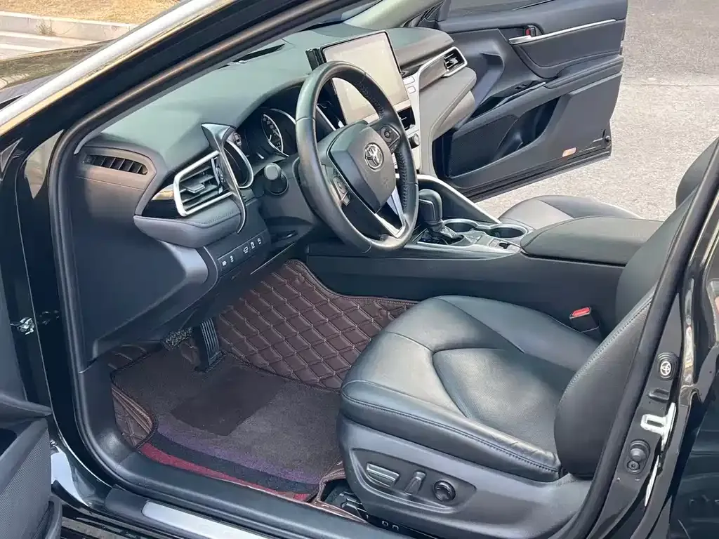 Toyota Camry 2023 из CN, фото 5