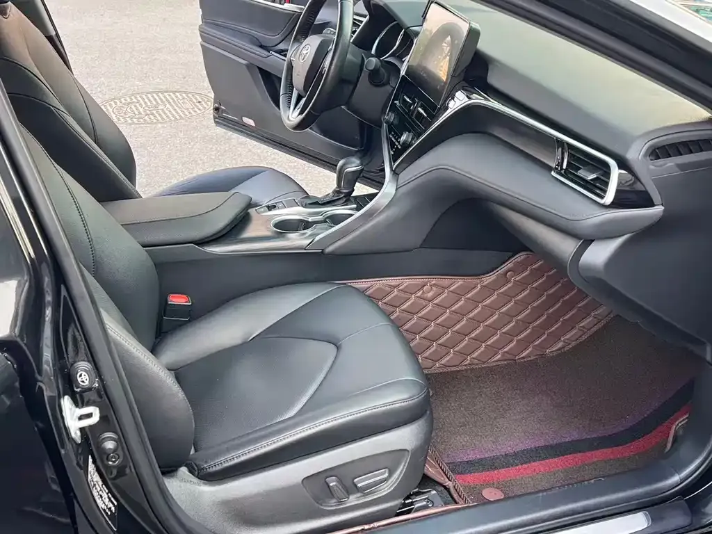 Toyota Camry 2023 из CN, фото 7