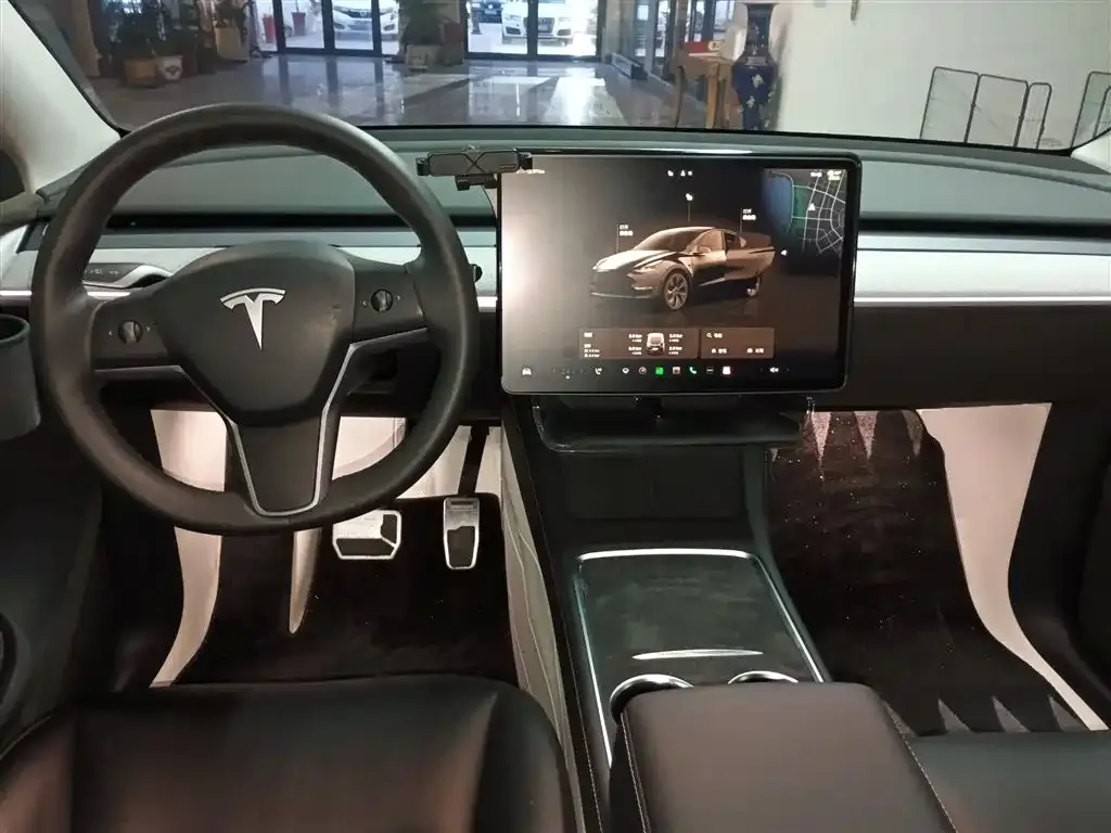 Tesla Model Y 2024 из CN, фото 2