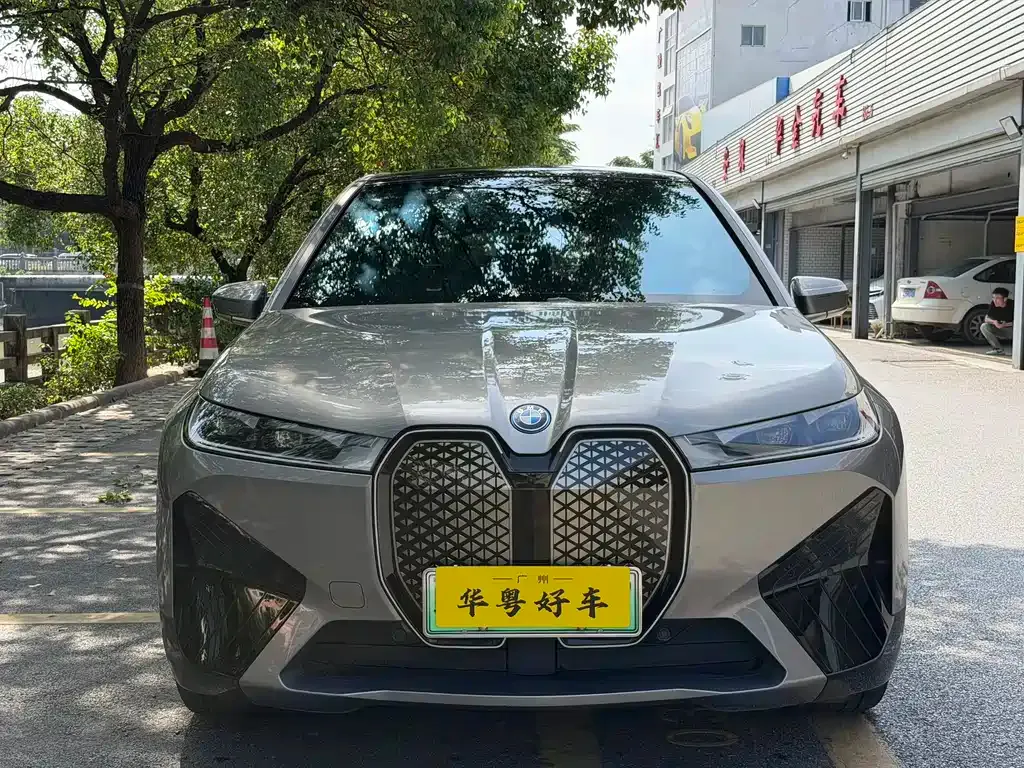 BMW iX M60 2023 из CN, фото 4