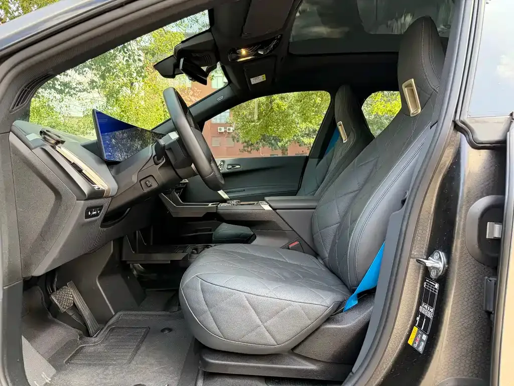 BMW iX M60 2023 из CN, фото 3
