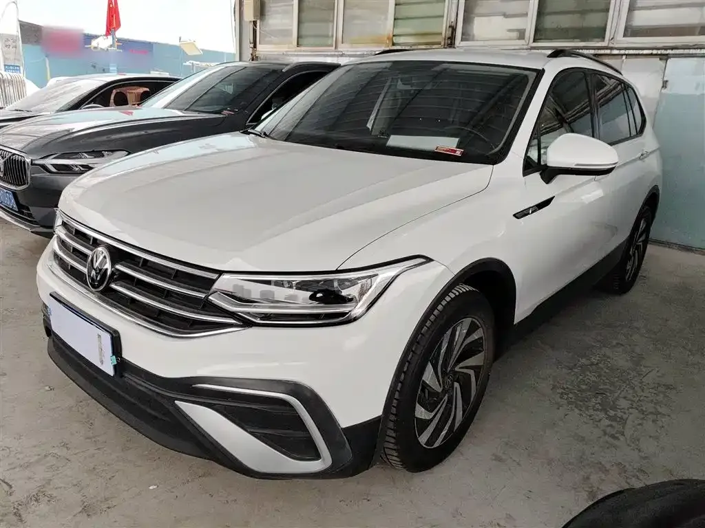 Volkswagen Tiguan L 2022 из CN, фото 1