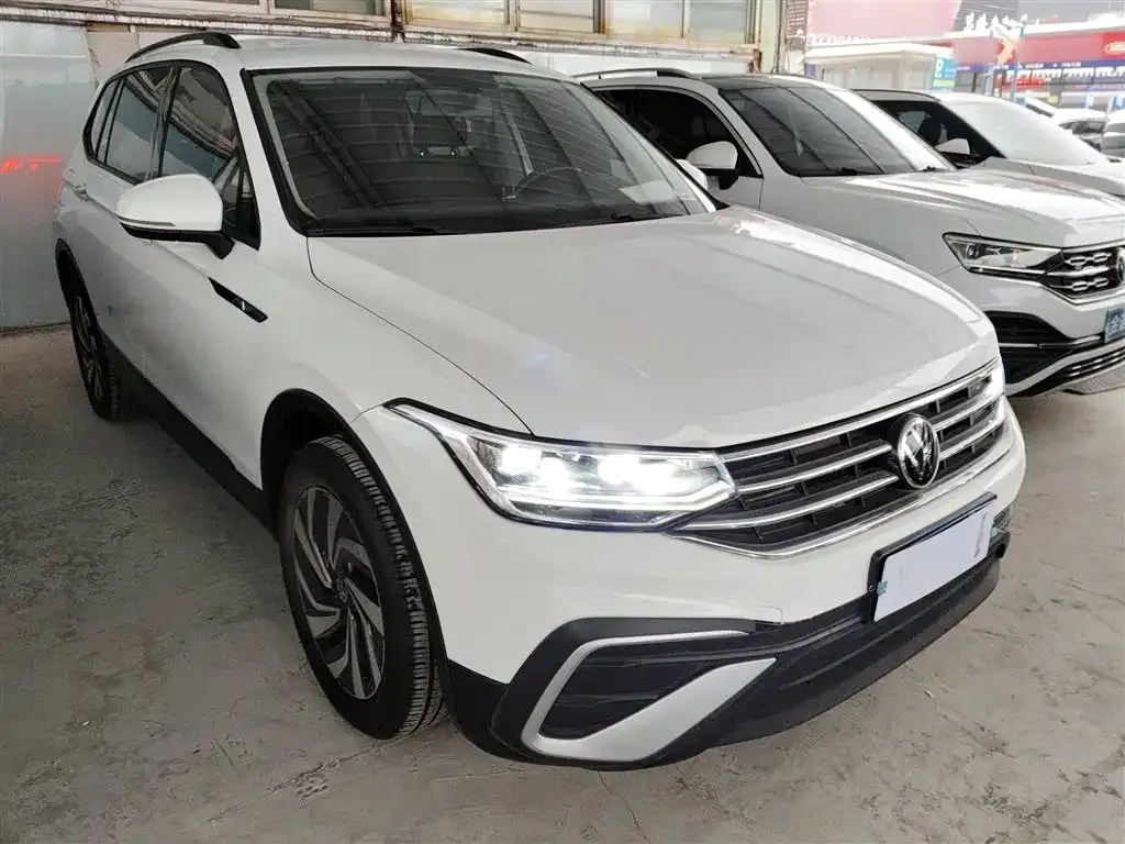 Volkswagen Tiguan L 2022 из CN, фото 4