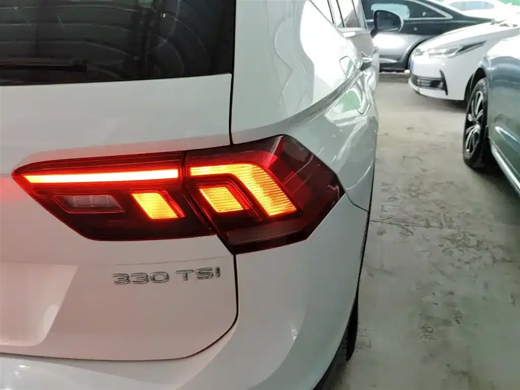 Volkswagen Tiguan L 2022 из CN, фото 8