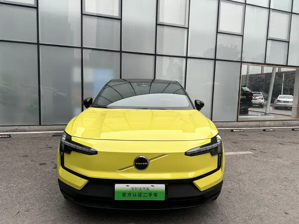 Volvo EX30 2024 из CN, фото 5