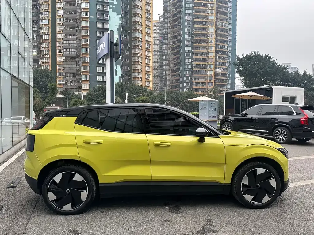 Volvo EX30 2024 из CN, фото 9