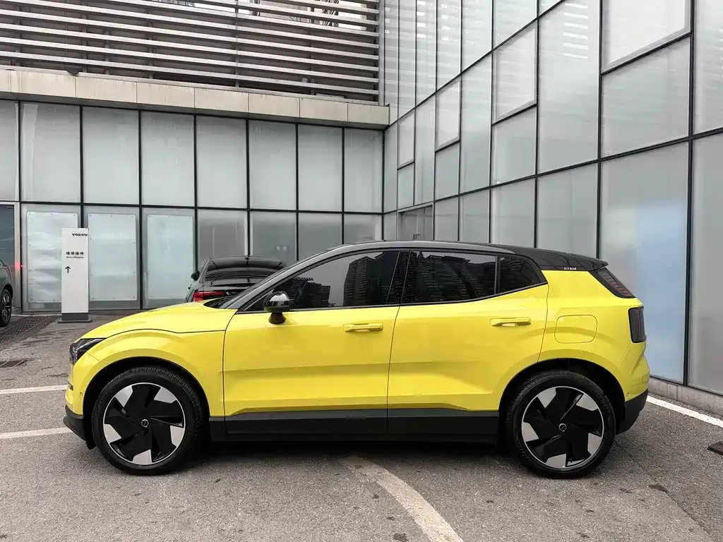Volvo EX30 2024 из CN, фото 6
