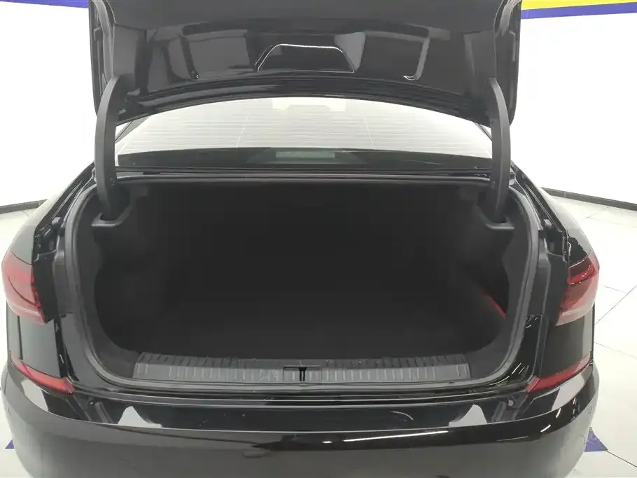 Volkswagen Passat 2022 из CN, фото 3
