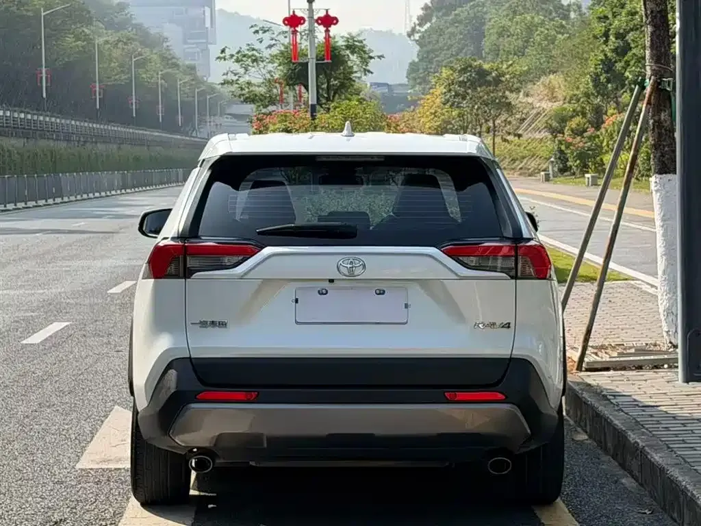 Toyota RAV4 2021 из CN, фото 5