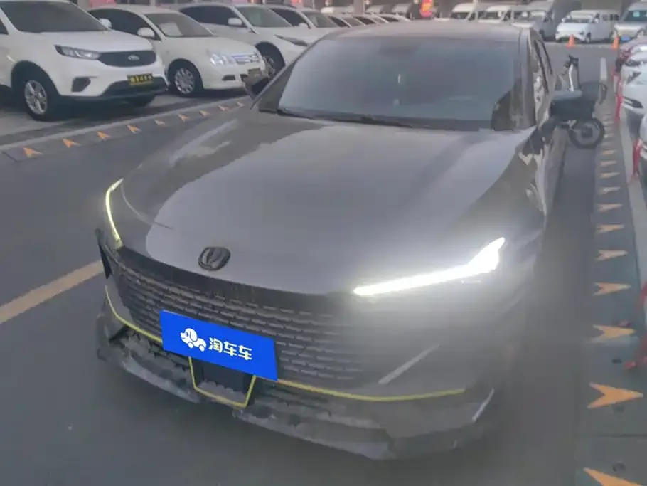Changan UNI-V 2023 из CN, фото 1