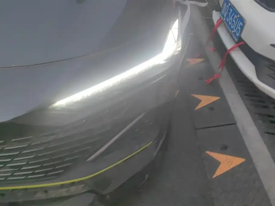 Changan UNI-V 2023 из CN, фото 5