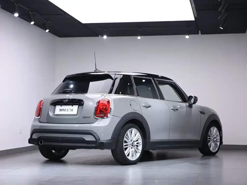 MINI Cooper (3-door) 2021 из CN, фото 2