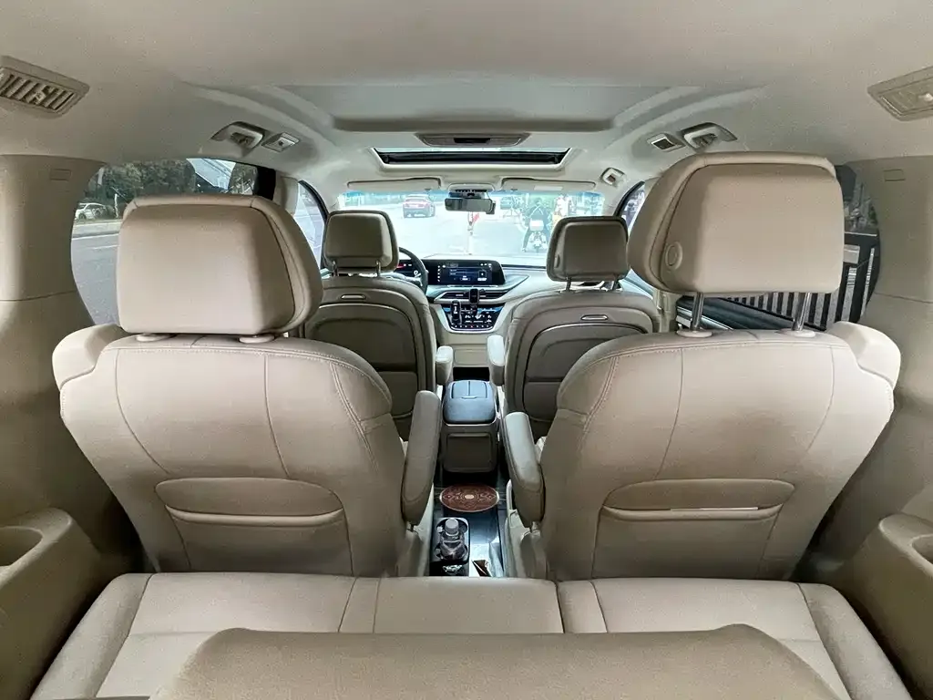 Buick GL8 2021 из CN, фото 2