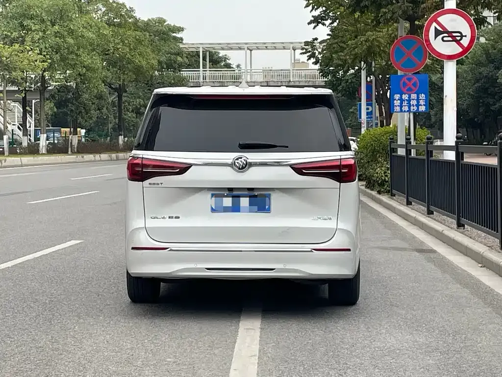 Buick GL8 2021 из CN, фото 6