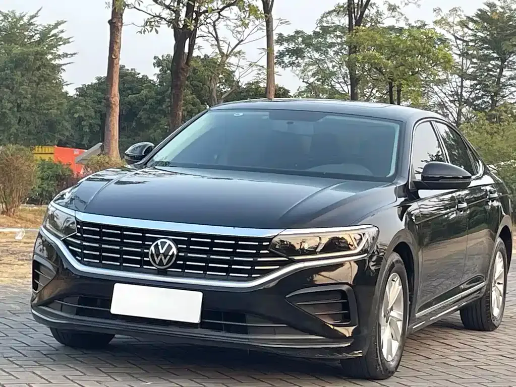 Volkswagen Passat 2023 из CN, фото 1
