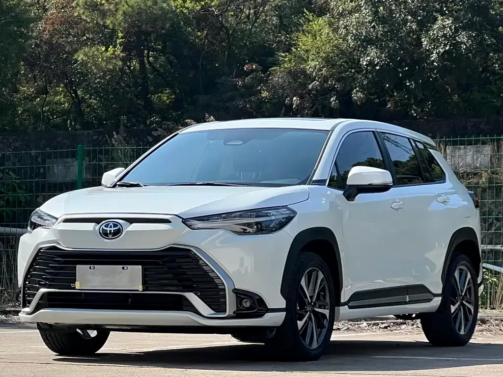 Toyota Frontlander 2023 из CN, фото 1