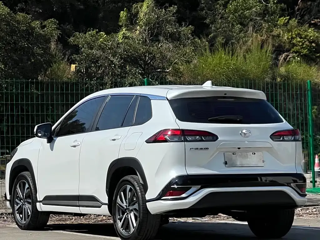 Toyota Frontlander 2023 из CN, фото 6