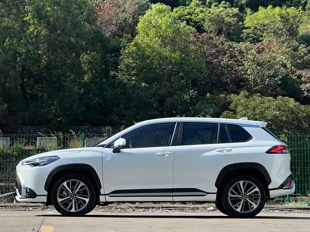 Toyota Frontlander 2023 из CN, фото 7