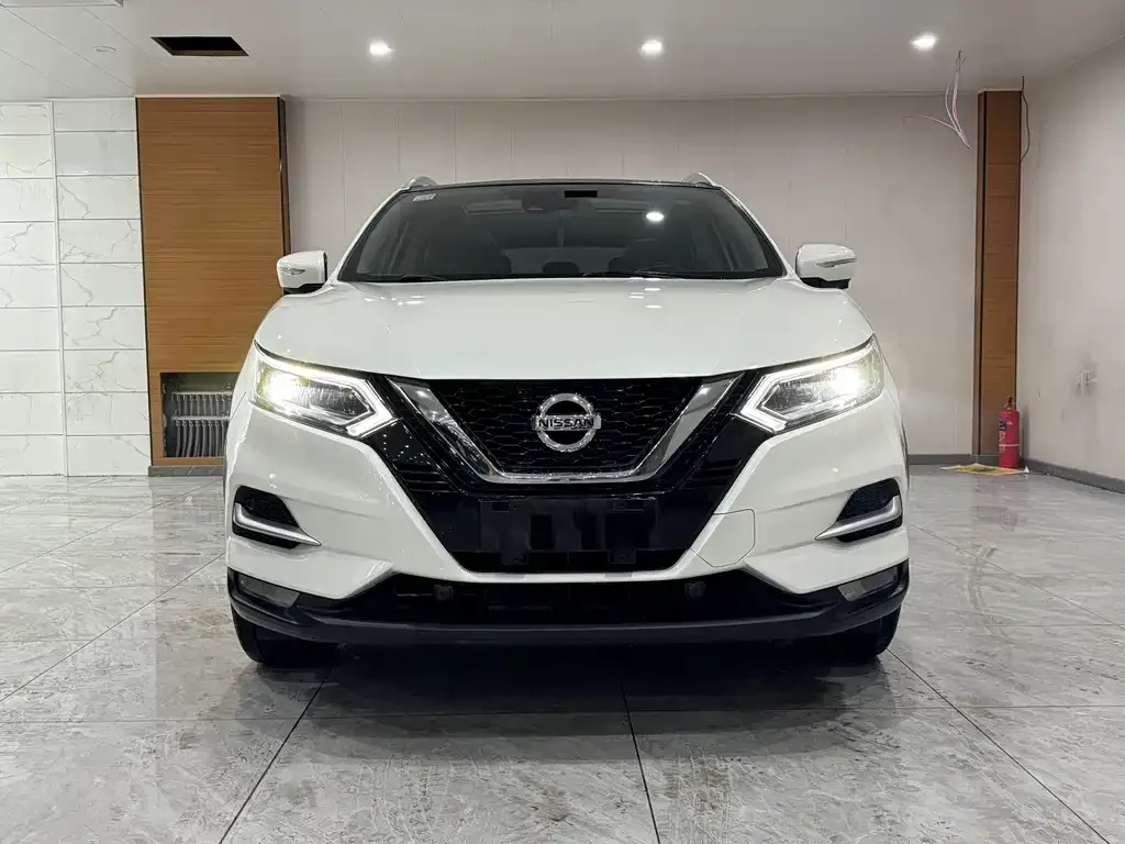 Nissan Qashqai 2021 из CN, фото 2