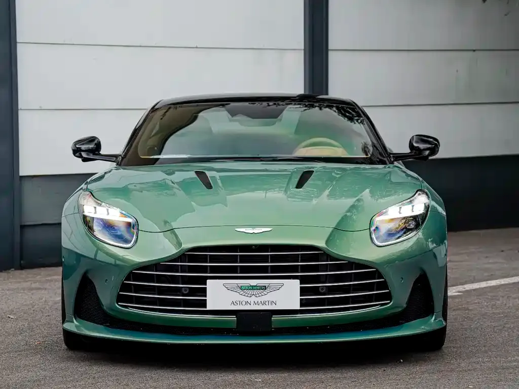 Aston Martin DB12 2024 из CN, фото 6