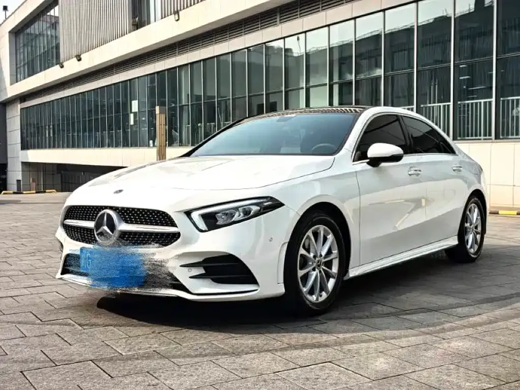 Mercedes-Benz A-Class 2023 из CN, фото 1