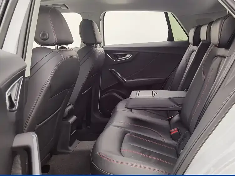 Audi Q2L 2023 из CN, фото 7