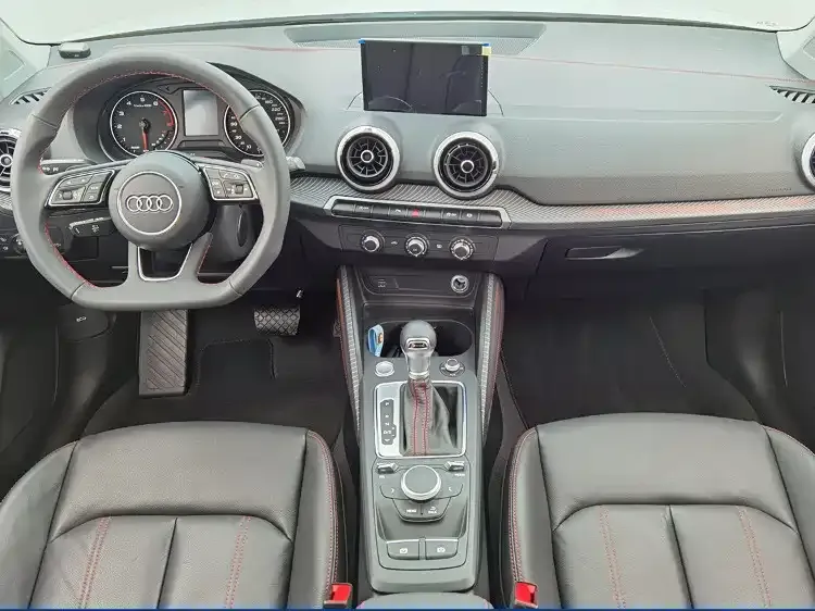 Audi Q2L 2023 из CN, фото 10