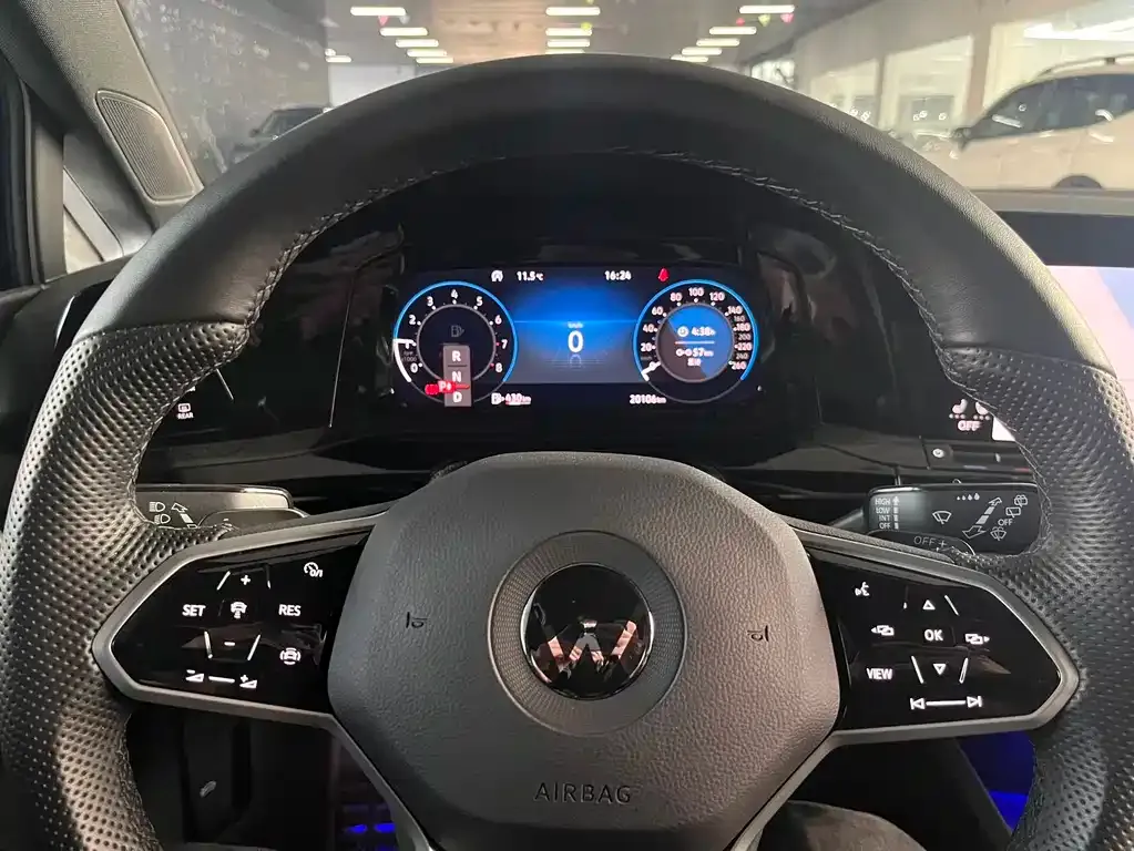 Volkswagen Golf 2022 из CN, фото 4
