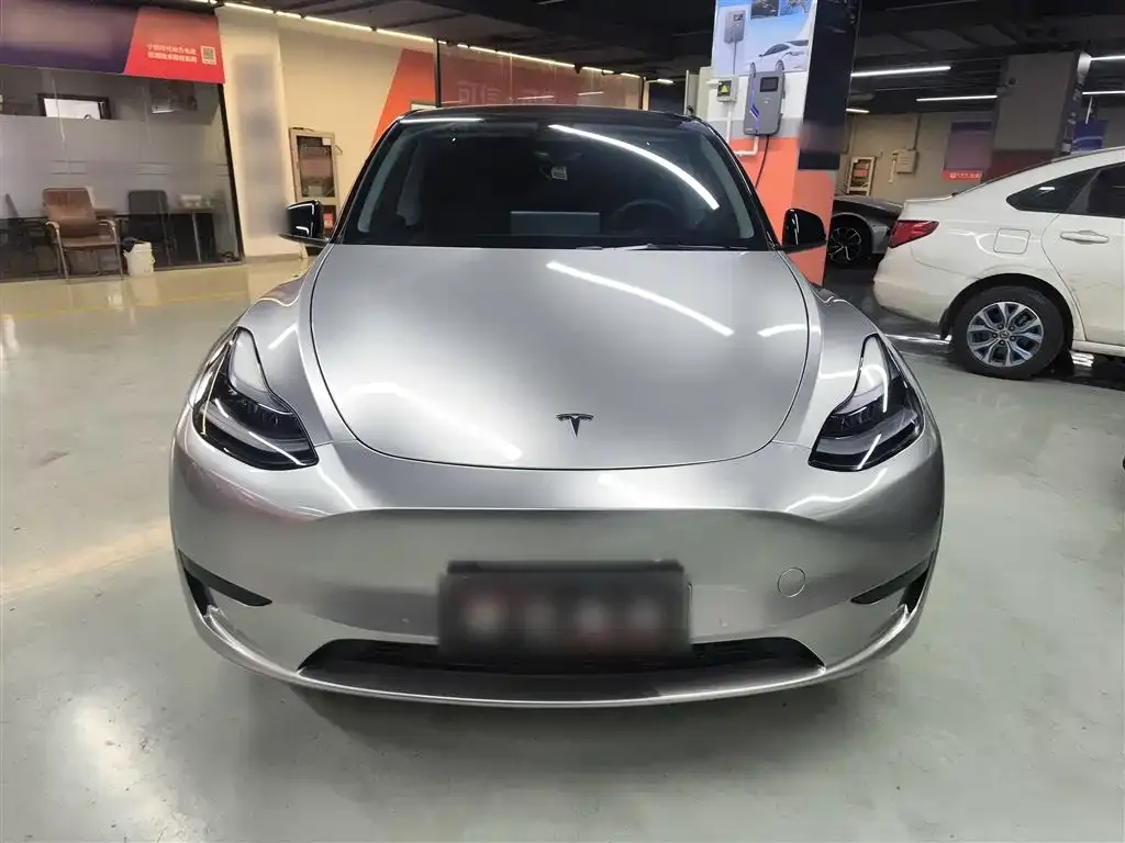 Tesla Model Y 2023 из CN, фото 7