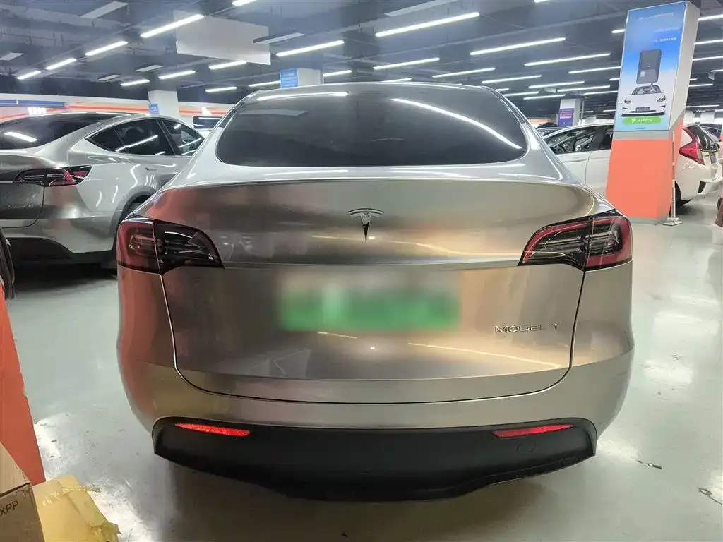 Tesla Model Y 2023 из CN, фото 5