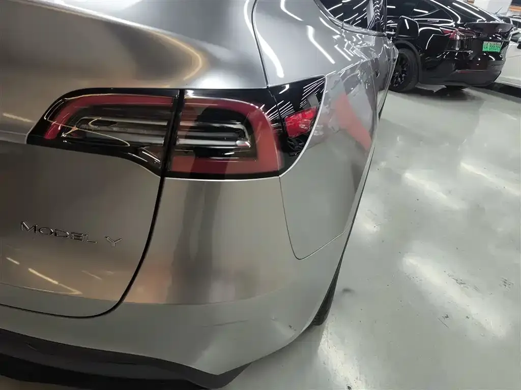 Tesla Model Y 2023 из CN, фото 10