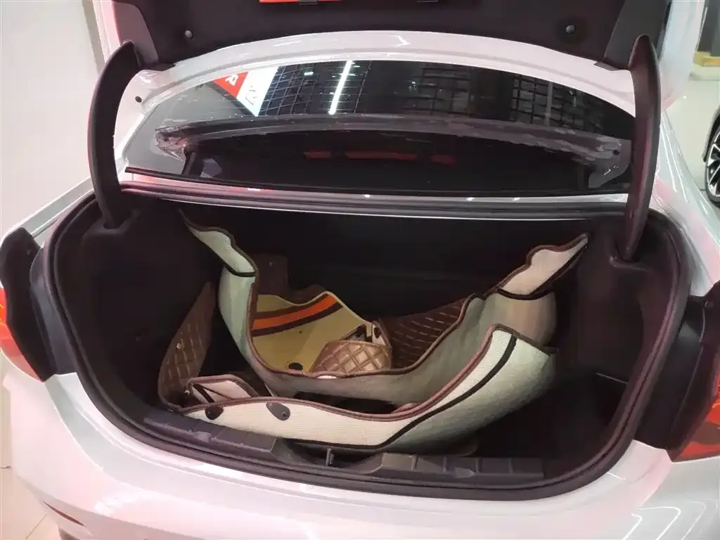 BMW 1 Series 2021 из CN, фото 10