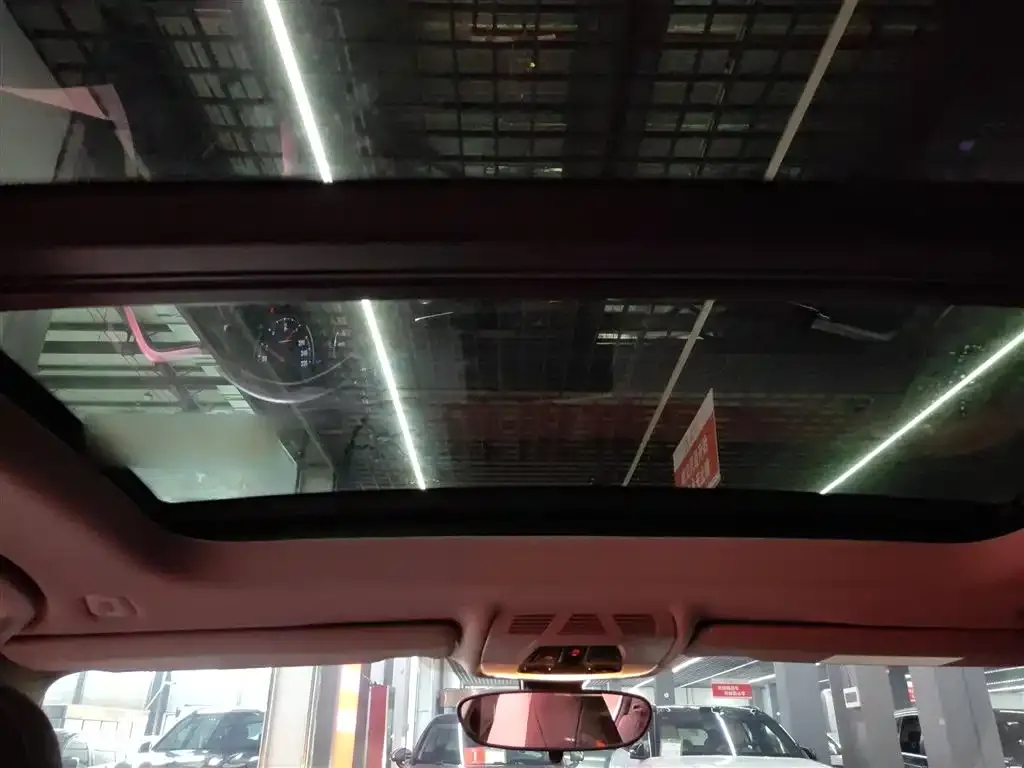 BMW 1 Series 2021 из CN, фото 9