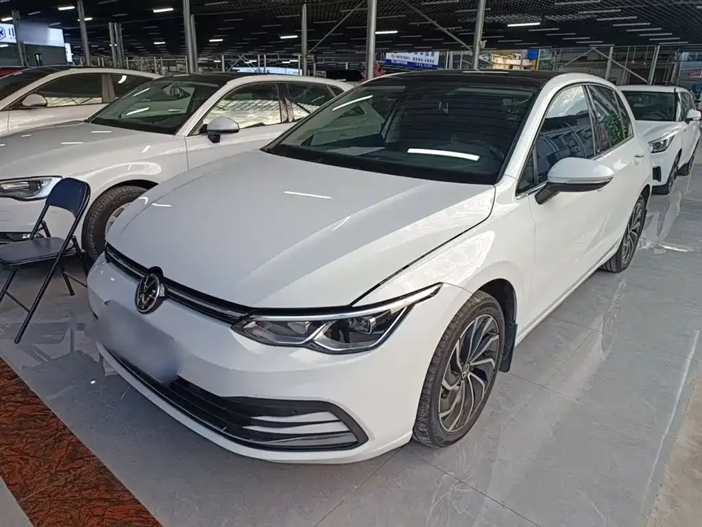 Volkswagen Golf 2021 из CN, фото 2