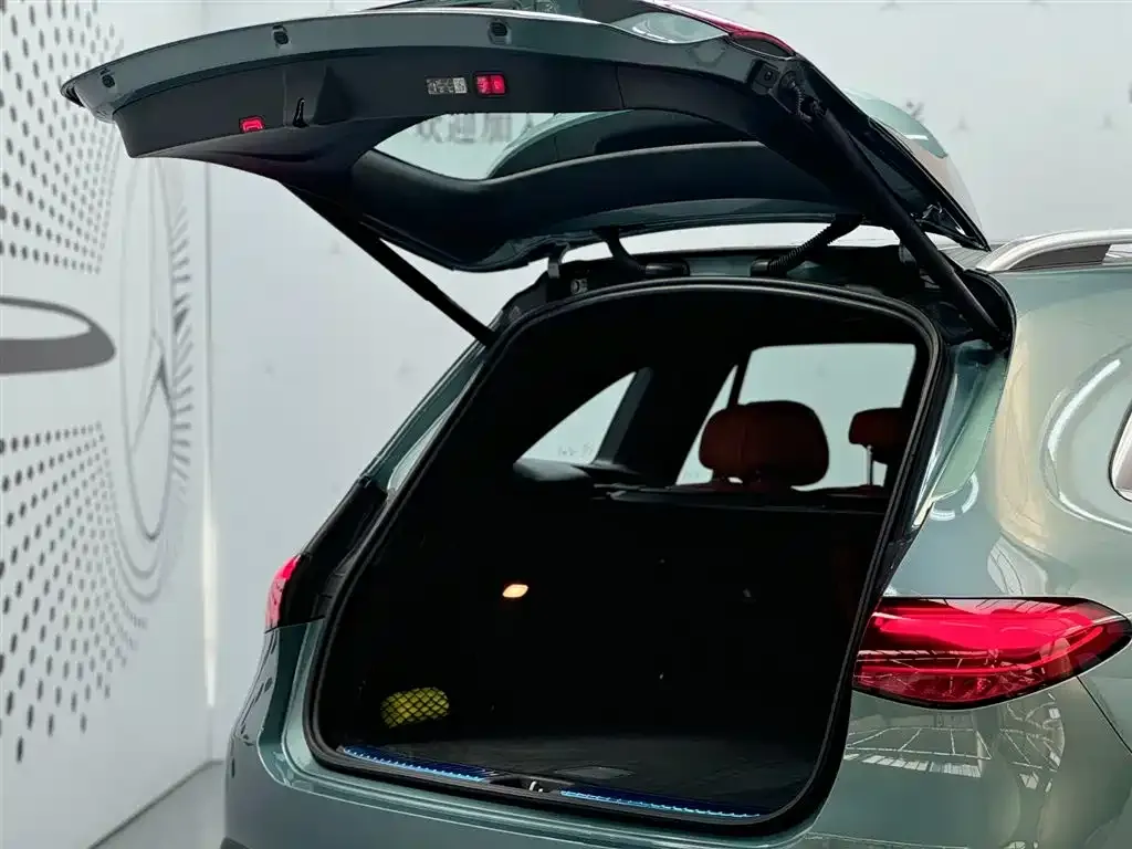 Mercedes-Benz GLC 2024 из CN, фото 7