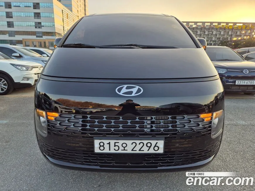Hyundai Staria — фото 1