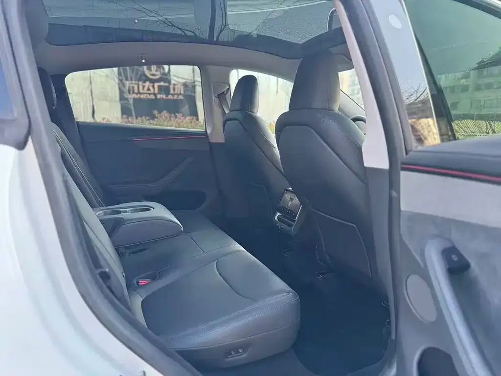 Tesla Model Y 2025 из CN, фото 5
