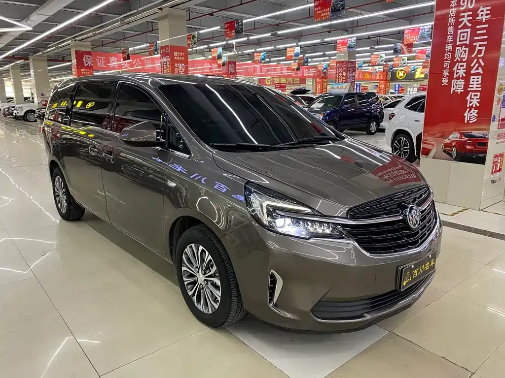 Buick GL8 2022 из CN, фото 3