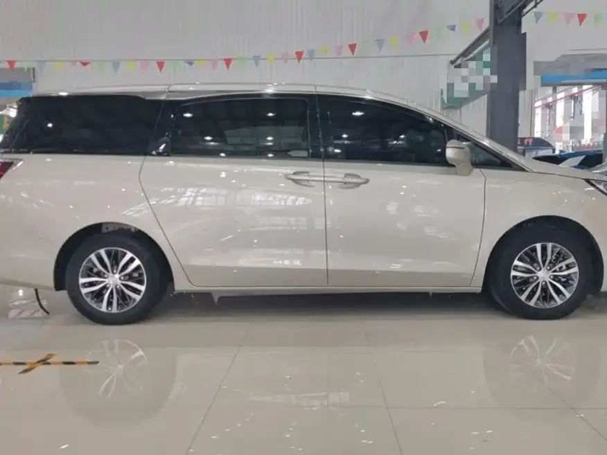 Buick GL8 2022 из CN, фото 5