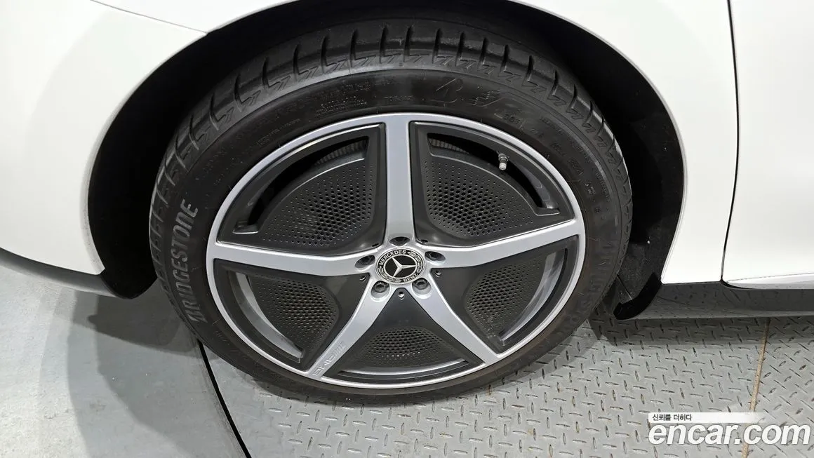 Mercedes-Benz EQE 2023 из KR, фото 10